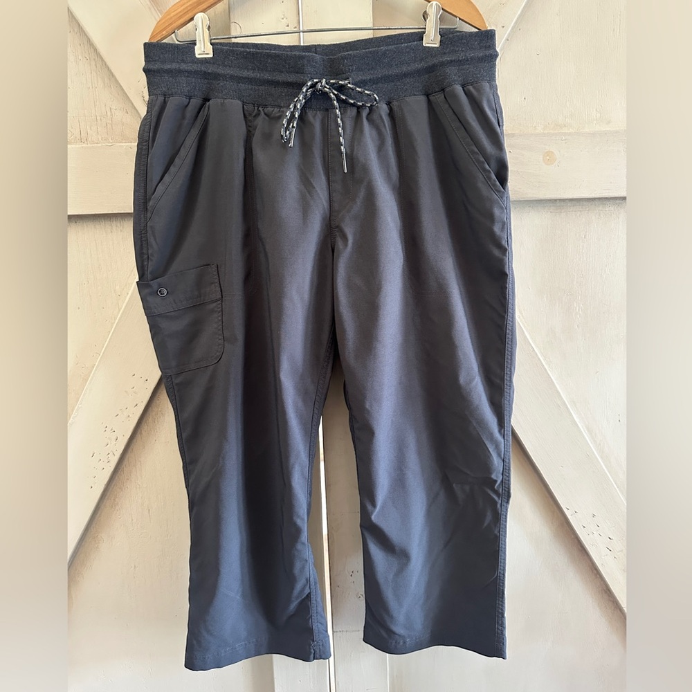 Columbia Women’s Capri Pants XL Gray Hiking Outdoor Drawstring Waist